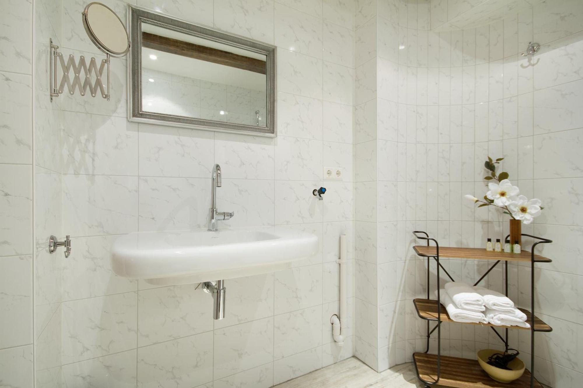 Aparthotel "Karel De Grote" Bergen Pokoj fotografie